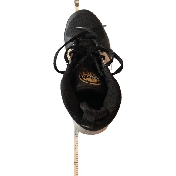 Nike Big Kid Team Hustle D9 Basketball Shoes Size 4 Youth - Picture 10 of 11